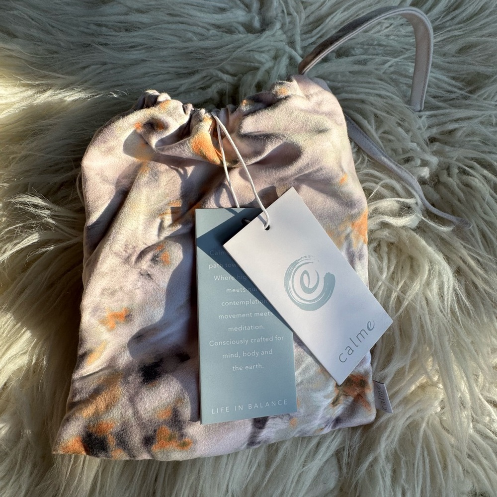 JOHNNY WAS  Calme Small Natural Tie Dye Towel 39x20 NWT